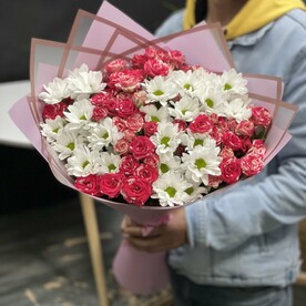 Букет из кустовых роз