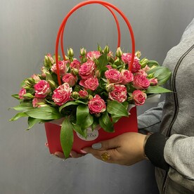 Сумочка с кустовыми розами