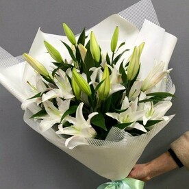 Букет из 11 белых лилий, арт: 660