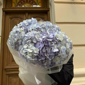 Букет из 7 сиреневых гортензий